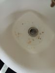 教室後方水槽堵住