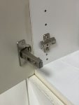 櫃門絞鍊斷裂